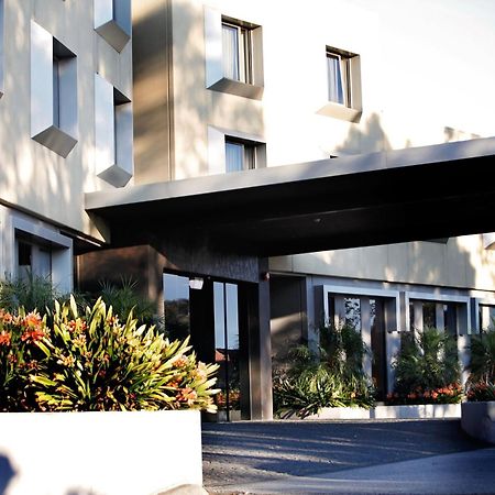 Golden Pebble Hotel Wantirna Exterior photo