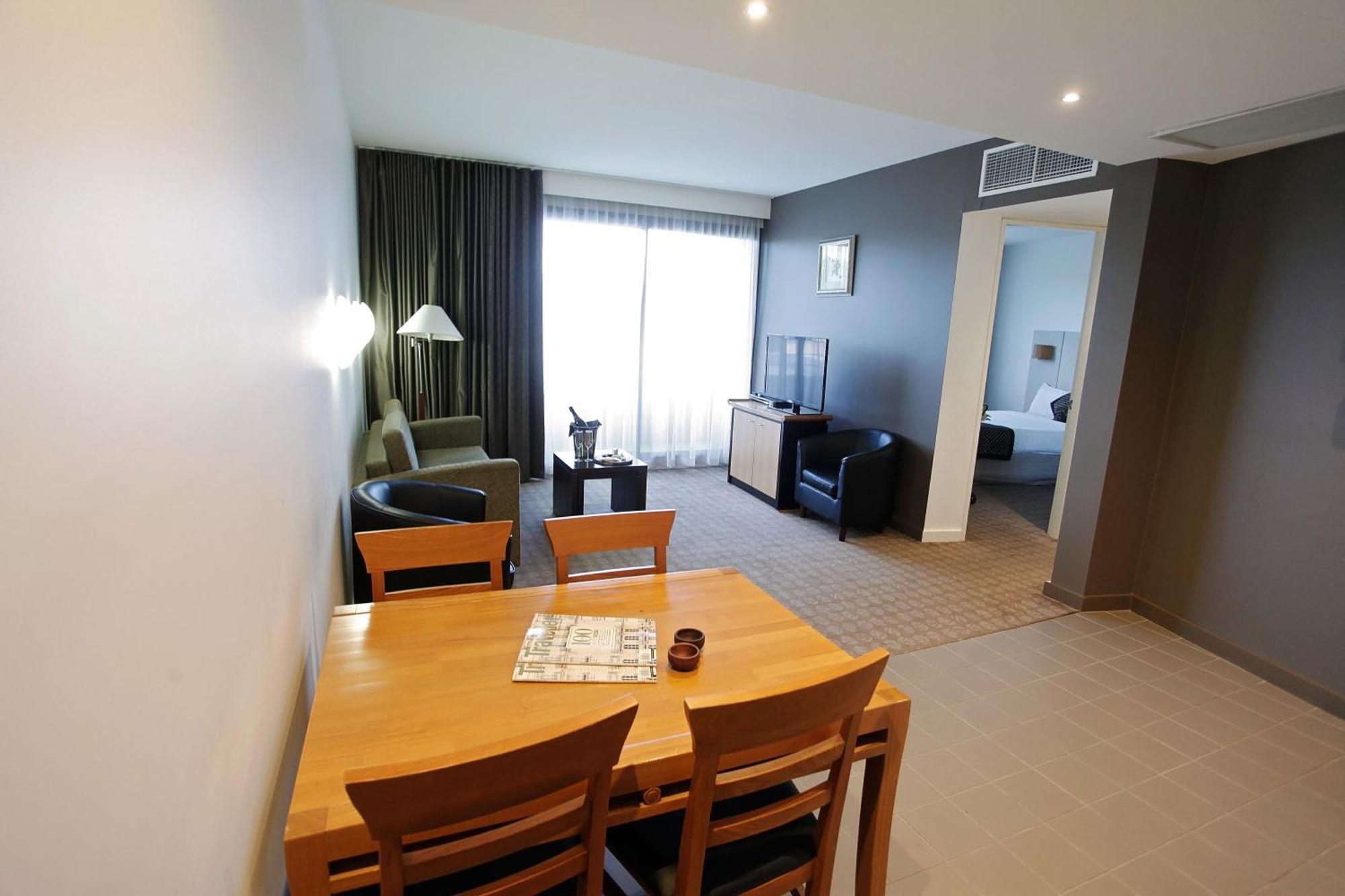 Golden Pebble Hotel Wantirna Room photo