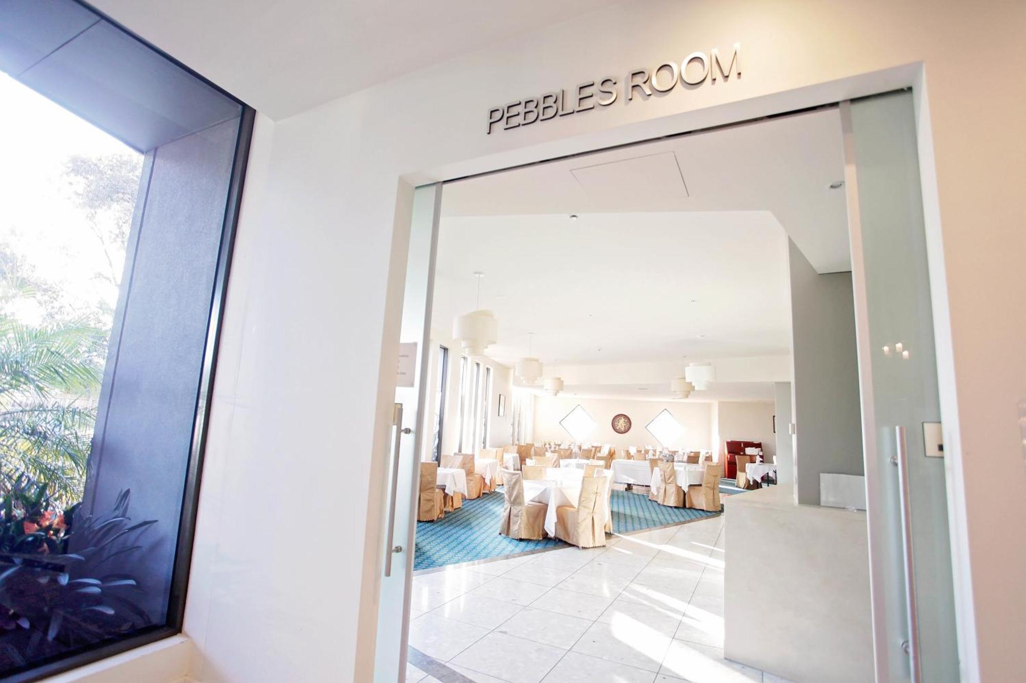 Golden Pebble Hotel Wantirna Exterior photo