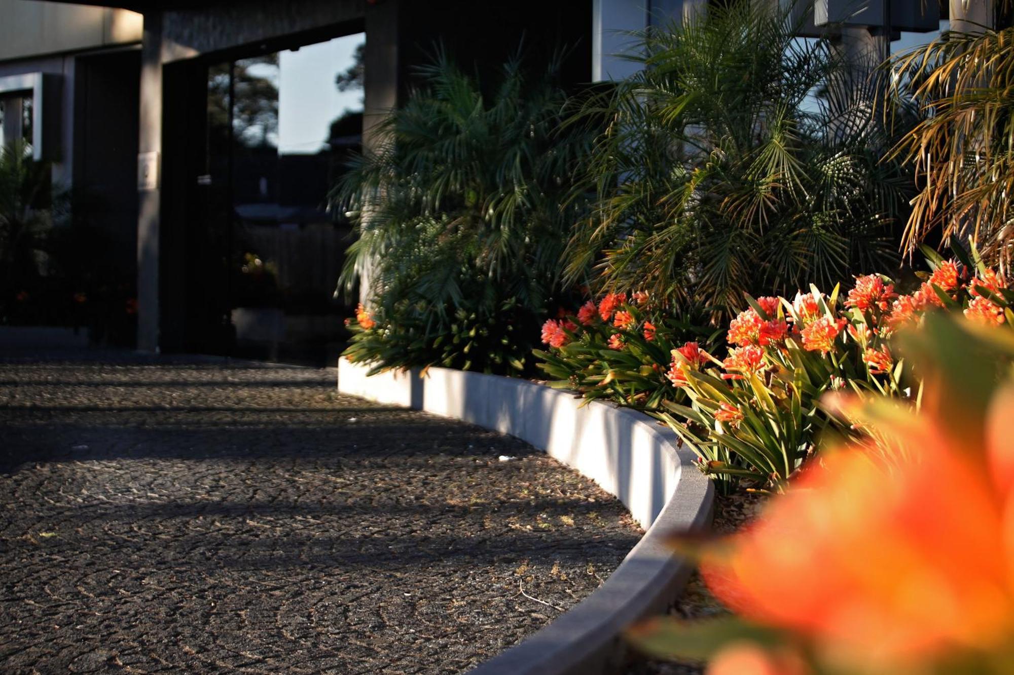 Golden Pebble Hotel Wantirna Exterior photo