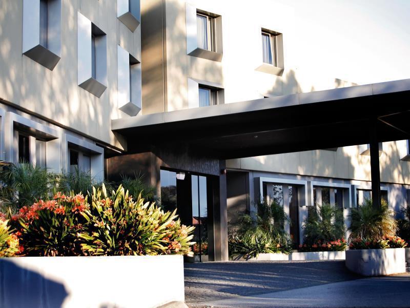Golden Pebble Hotel Wantirna Exterior photo